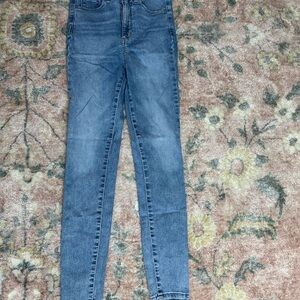 GAP Women's Skinny Jeans in Blue